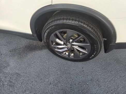 Used 2016 Nissan Rogue SL FWD image 21
