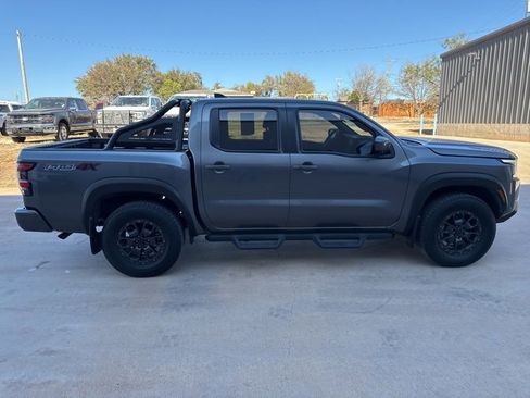 Used 2022 Nissan Frontier PRO-4X w/ Pro-4X Premium Package image 9