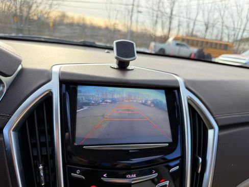 Used 2016 Cadillac SRX Luxury w/ Driver Awareness Package image 17