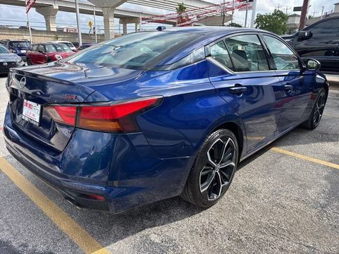 Used 2024 Nissan Altima 2.5 SR FWD image 5