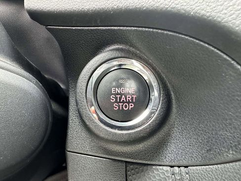 Used 2022 Subaru Forester Premium image 33