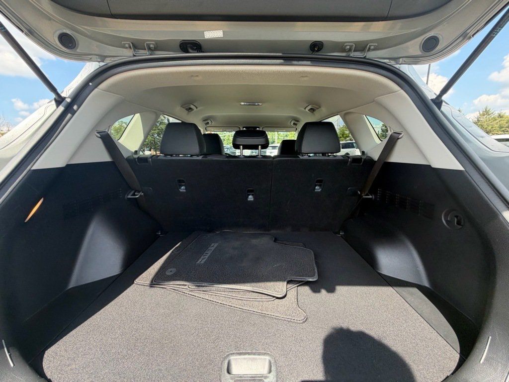Used 2024 Kia Seltos S AWD/4WD image 5