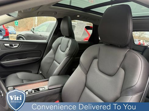 Certified 2023 Volvo XC60 B5 Plus AWD/4WD image 18