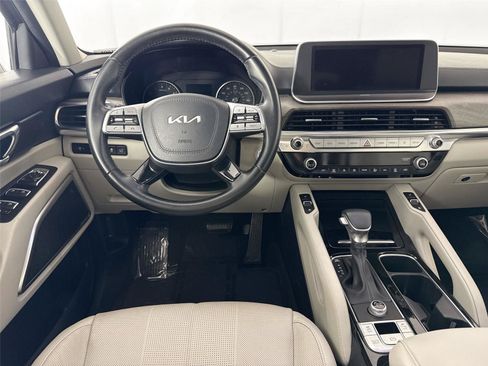 Used 2022 Kia Telluride EX FWD image 32