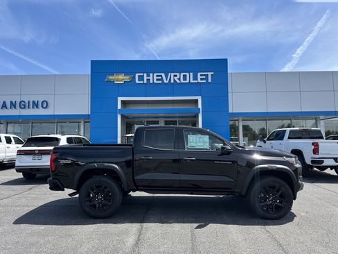 New 2025 Chevrolet Colorado Trail Boss w/ Midnight Edition image 1