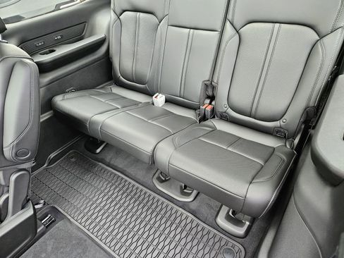 New 2026 Jeep Grand Wagoneer 4WD image 27