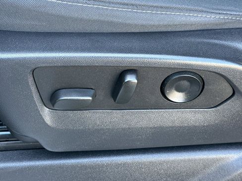 Used 2022 GMC Sierra 1500 Elevation image 14