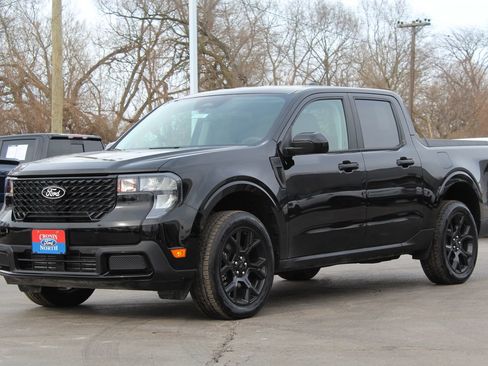 New 2025 Ford Maverick XLT w/ Black Appearance Package AWD/4WD image 3