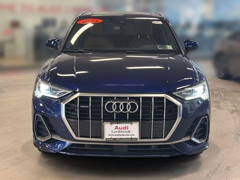 Used 2023 Audi Q3 2.0T Premium w/ Convenience Package AWD/4WD image 2