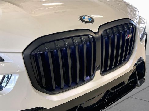 Used 2025 BMW X7 M60i AWD/4WD image 30