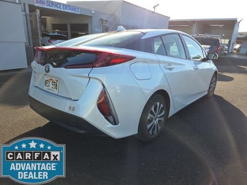 Used 2022 Toyota Prius Prime LE FWD image 7