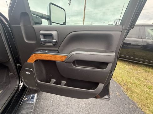 Used 2019 Chevrolet Silverado 2500 High Country w/ Duramax Plus Package AWD/4WD image 22