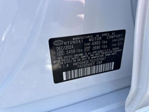 Used 2025 Genesis G70 3.3T Advanced image 35