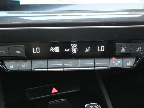 Used 2022 Audi Q4 e-tron Prestige w/ S Line Plus Package AWD/4WD image 32