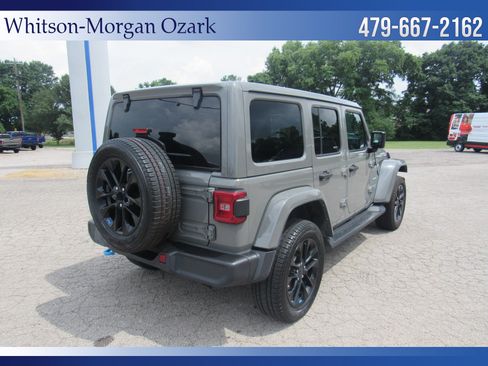 Used 2022 Jeep Wrangler Unlimited Sahara w/ Cold Weather Group AWD/4WD image 13