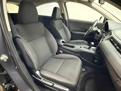 Used 2017 Honda HR-V LX image 15