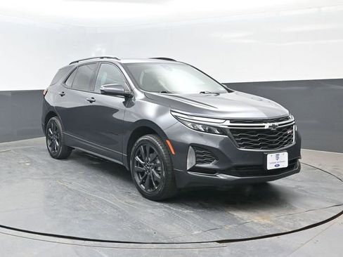 Used 2023 Chevrolet Equinox RS w/ RS Leather Package AWD/4WD image 2