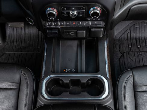 Used 2022 GMC Sierra 3500 Denali w/ Denali Ultimate Package image 27