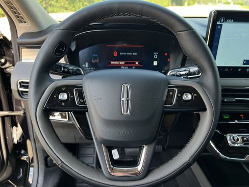 New 2025 Lincoln Corsair FWD w/ Equipment Group 101A image 15