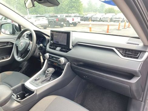 Used 2025 Toyota RAV4 LE AWD/4WD image 26