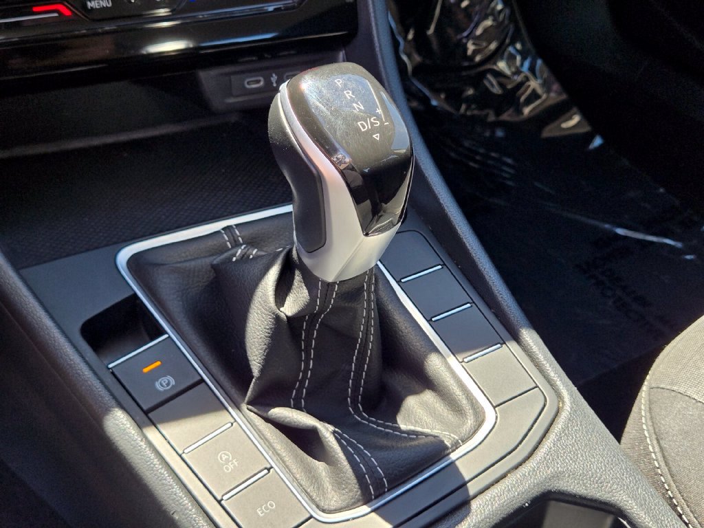 Used 2025 Volkswagen Jetta S FWD image 21