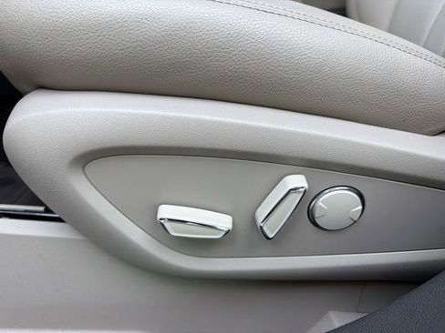 Certified 2022 Lincoln Nautilus FWD w/ Premium Package image 14