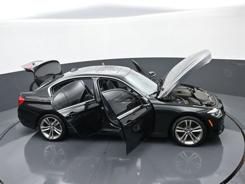 Used 2017 BMW 330i xDrive Sedan image 37