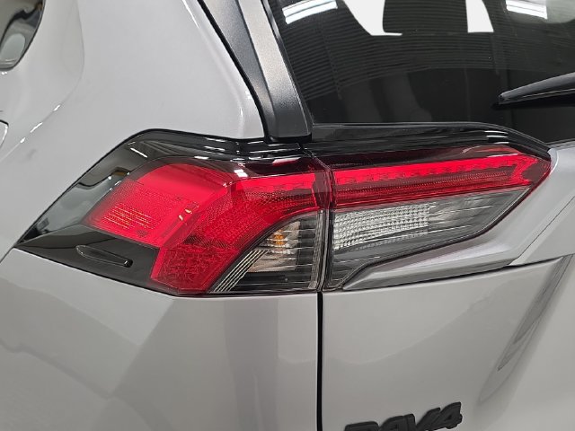Certified 2024 Toyota RAV4 LE FWD image 28
