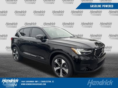 New 2025 Volvo XC40 B5 Core w/ Protection Package Premier