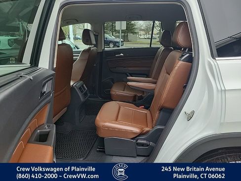 Certified 2023 Volkswagen Atlas SE w/ Black Wheel Package image 14