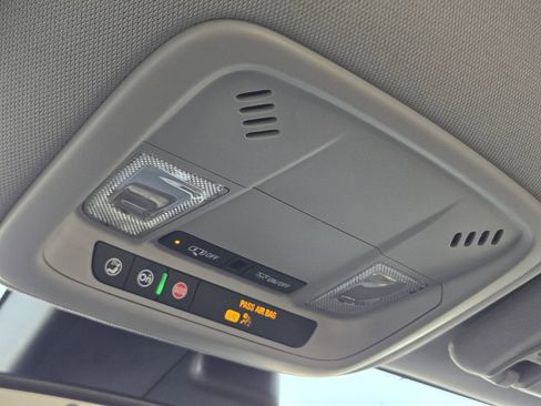 Used 2024 Chevrolet Malibu LT image 32