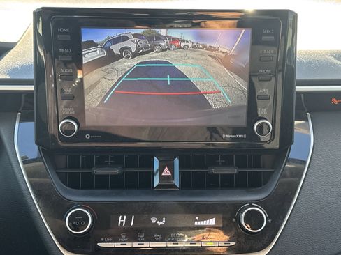 Used 2022 Toyota Corolla LE image 19