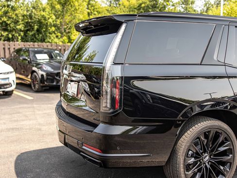Used 2026 Cadillac Escalade Platinum Sport w/ LPO, ONYX Package AWD/4WD image 14
