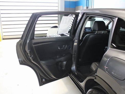 Used 2023 Honda HR-V EX-L image 16