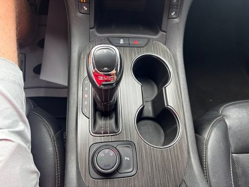 Used 2019 GMC Acadia SLT AWD/4WD image 35