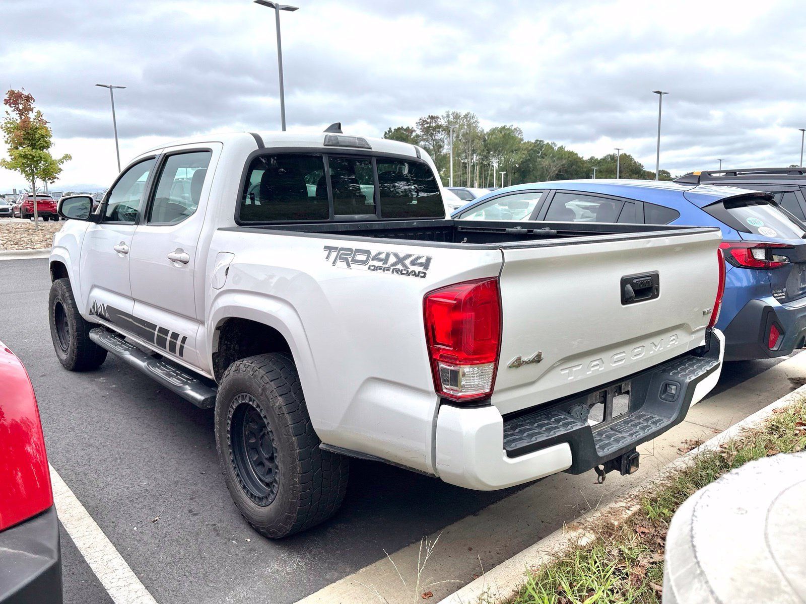 Used 2017 Toyota Tacoma SR w/ Tow Package AWD/4WD image 3
