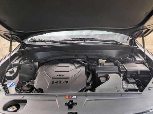 Used 2023 Kia Telluride LX image 39