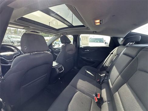 Used 2022 Chevrolet Malibu LT image 18