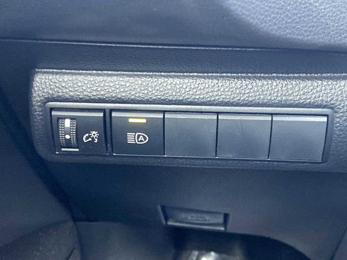 Used 2022 Toyota Corolla LE image 27