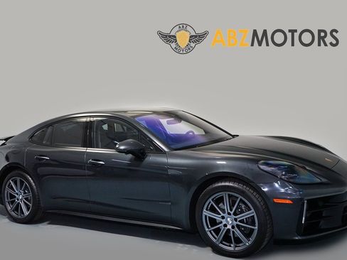 Used 2025 Porsche Panamera 4 image 1