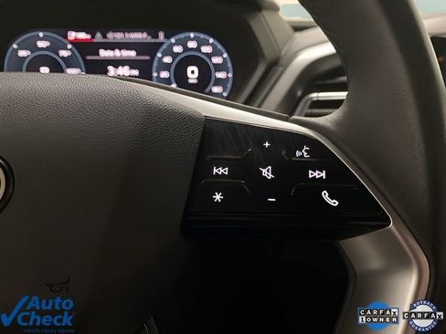 Used 2024 Audi Q4 e-tron Premium image 29