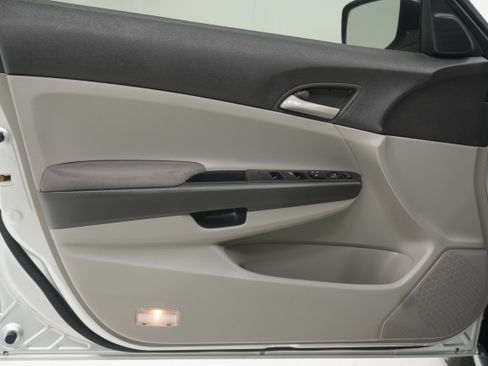 Used 2009 Honda Accord LX image 14