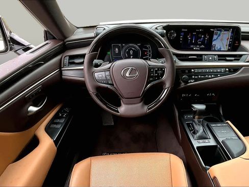 Used 2019 Lexus ES 300h w/ Premium Package FWD image 6