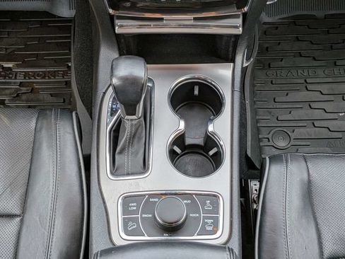 Used 2021 Jeep Grand Cherokee Overland AWD/4WD image 20