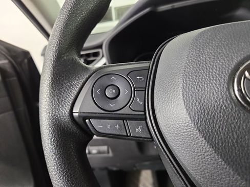 Used 2025 Toyota RAV4 XLE image 22