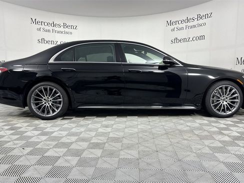 Used 2026 Mercedes-Benz S 580e 4MATIC Sedan image 3