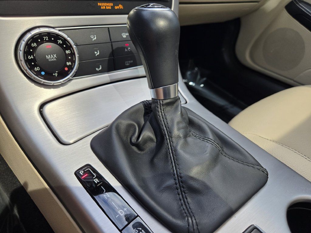 Used 2014 Mercedes-Benz SLK 250 image 22