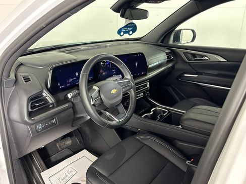 Certified 2026 Chevrolet Traverse LT AWD/4WD image 10