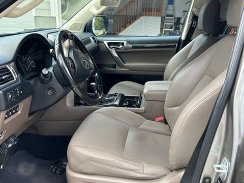 Used 2021 Lexus GX 460 Premium w/ Premium Package AWD/4WD image 8