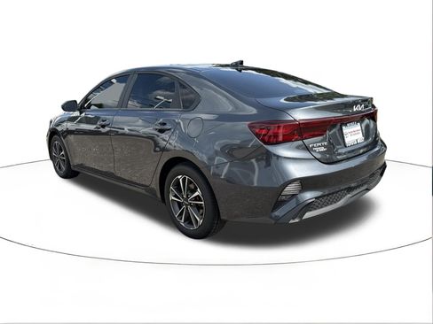 Used 2024 Kia Forte LXS w/ LXS Technology Package FWD image 5